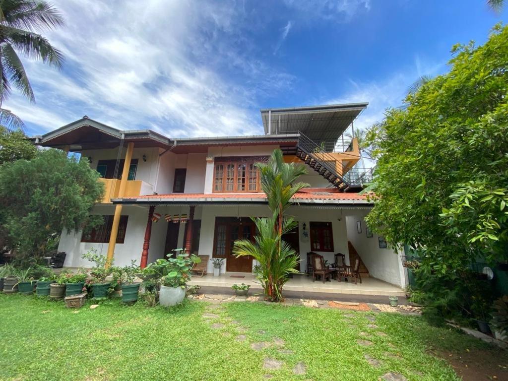 Serenity Villa Hikkaduwa Ngoại thất bức ảnh