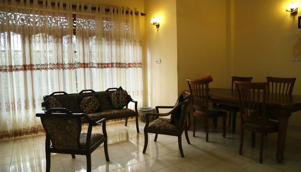 Serenity Villa Hikkaduwa Ngoại thất bức ảnh