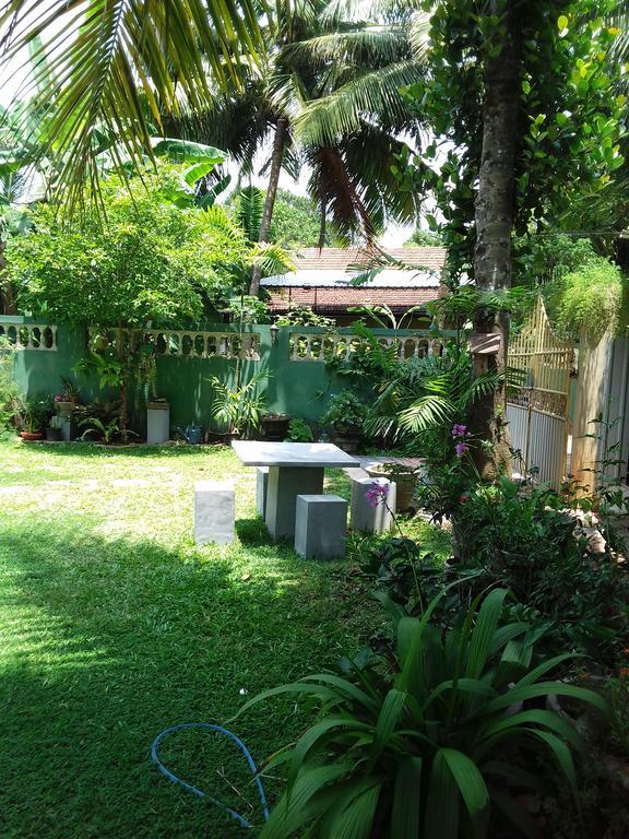 Serenity Villa Hikkaduwa Ngoại thất bức ảnh