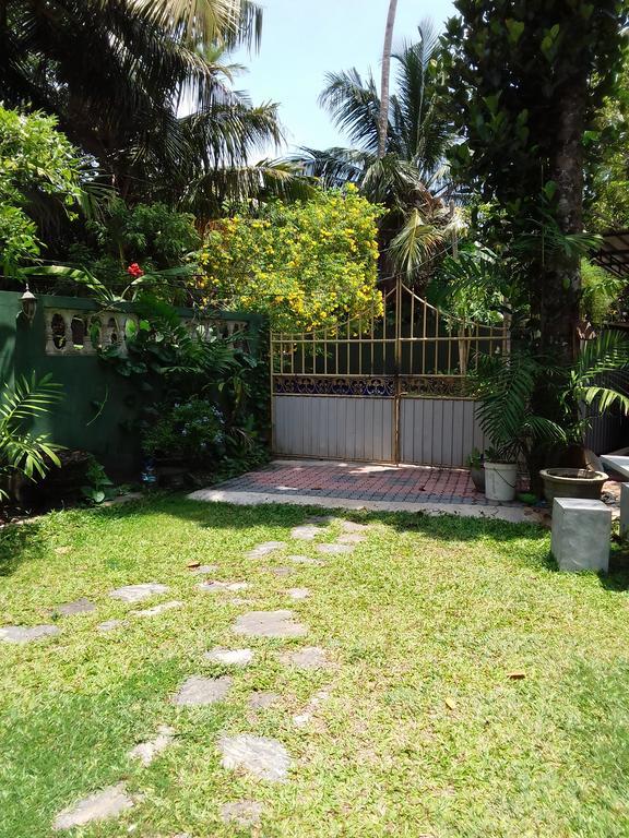 Serenity Villa Hikkaduwa Ngoại thất bức ảnh