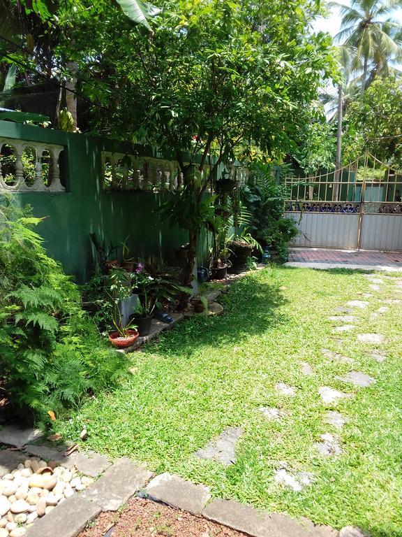 Serenity Villa Hikkaduwa Ngoại thất bức ảnh